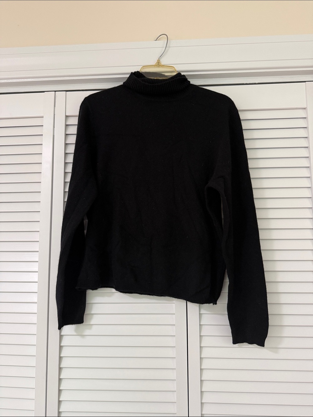 Lord & Taylor Black Cashmere Turtleneck Sweater